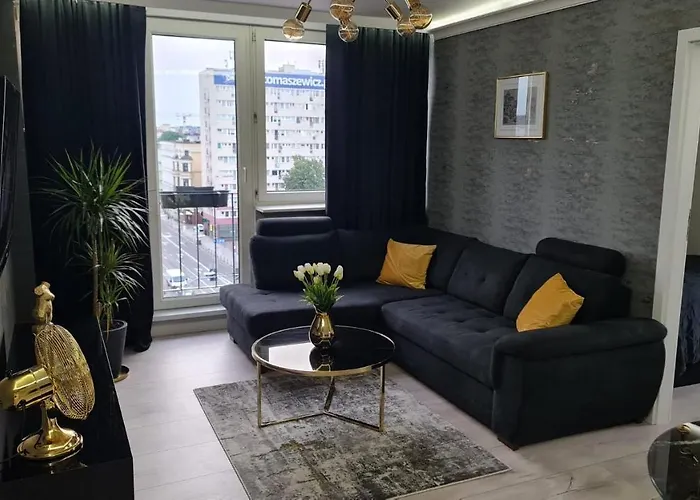 Plac Zolnierza Polska Apartman *
